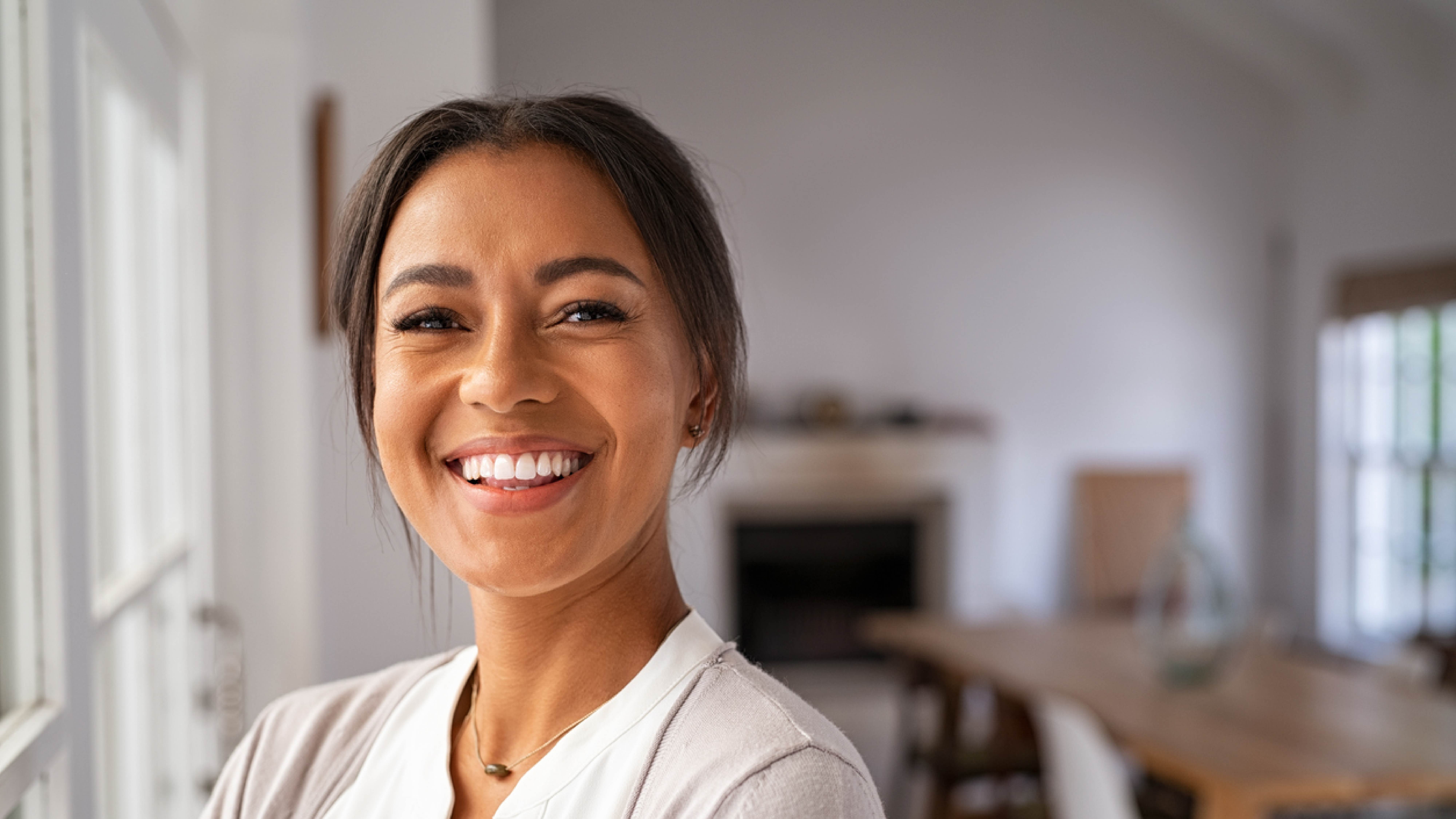 woman smiling with straight smile